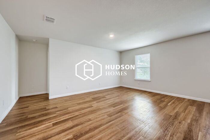 228 Garcia St - Photo 4 of 16