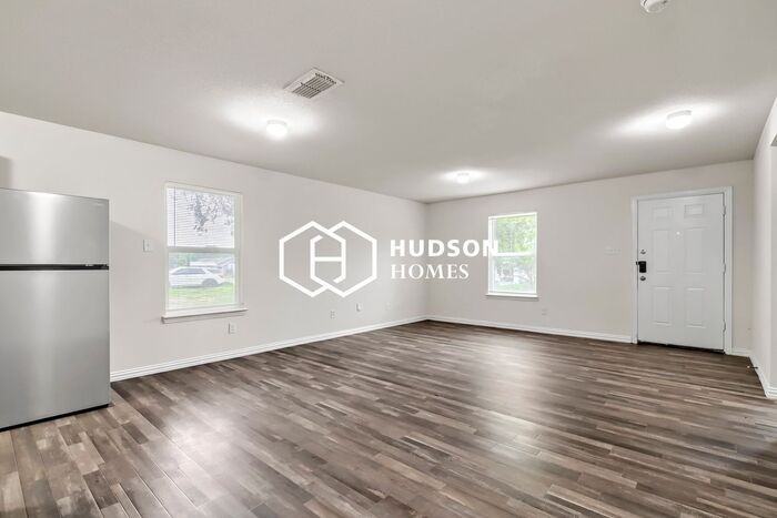 2701 Vogt St - Photo 3 of 15