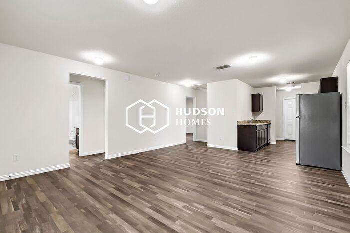 2701 Vogt St - Photo 4 of 15