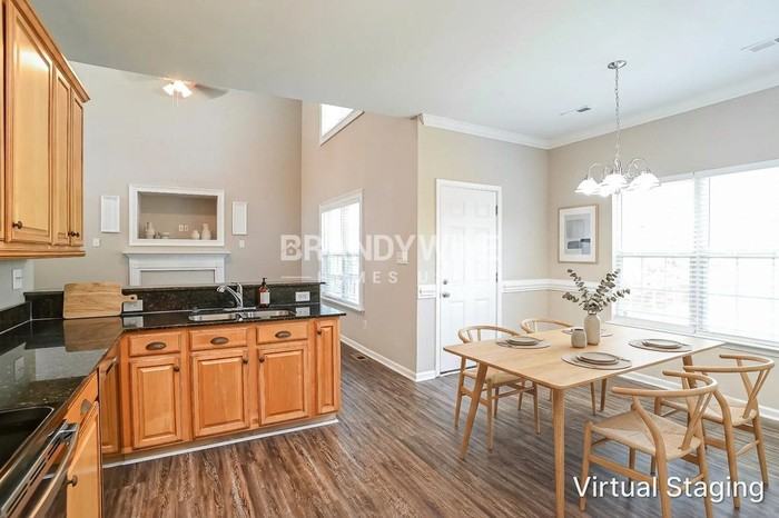 1014 Little Rock Ct - Photo 7 of 23