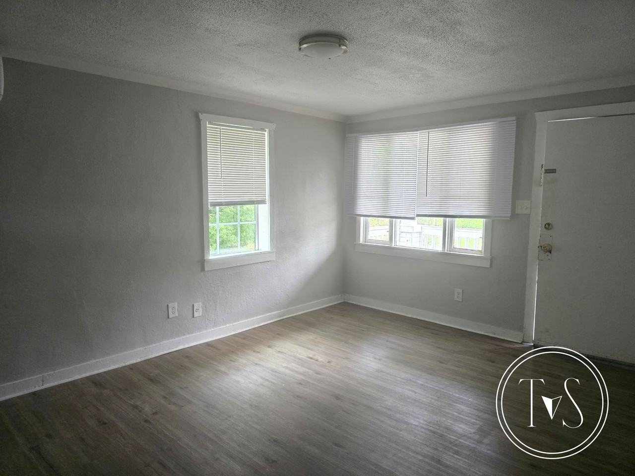 17 Dutton St - Photo 4 of 16