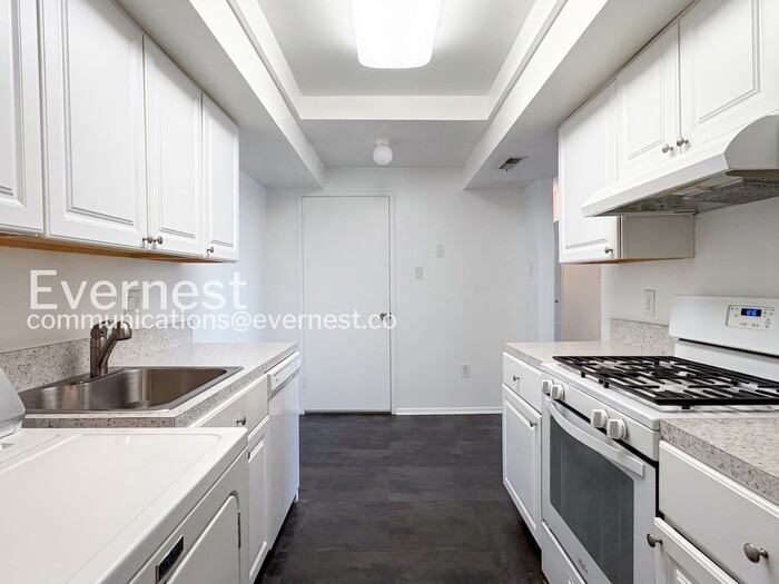 10202 Prince Pl #204 - Photo 6 of 23