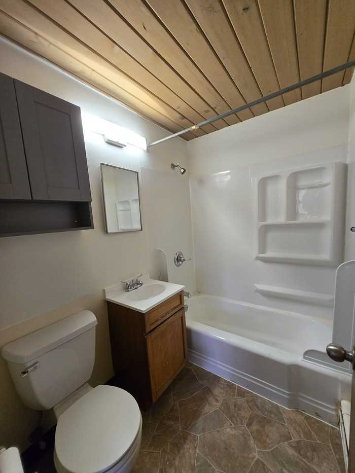1116 19th Ave S #16 - Photo 6 of 9