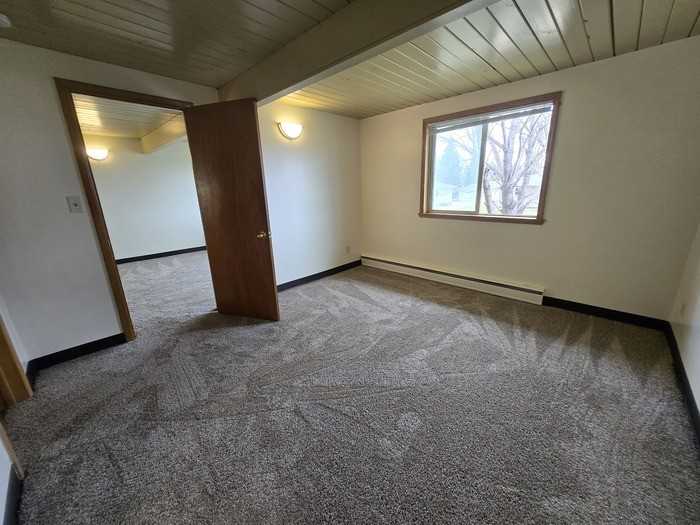 1116 19th Ave S #16 - Photo 7 of 9