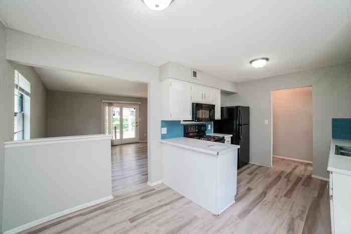 1612 N Belvidere Ave - Photo 5 of 10