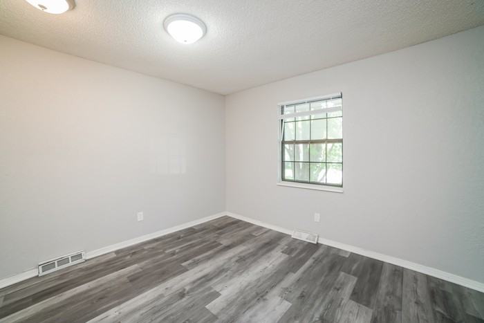 1612 N Belvidere Ave - Photo 7 of 10