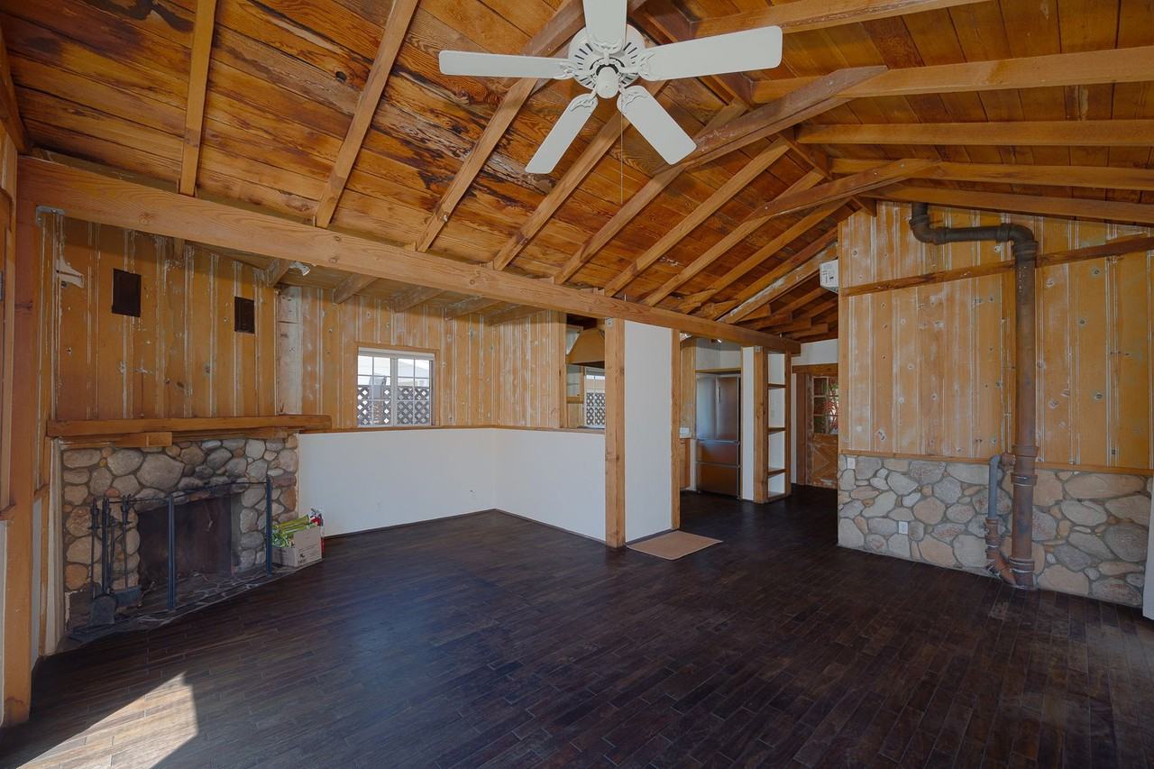241 Cahuenga Dr - Photo 2 of 19