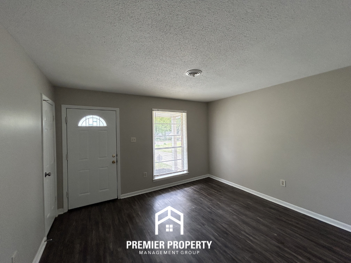 970 Millcreek Pl - Photo 2 of 19