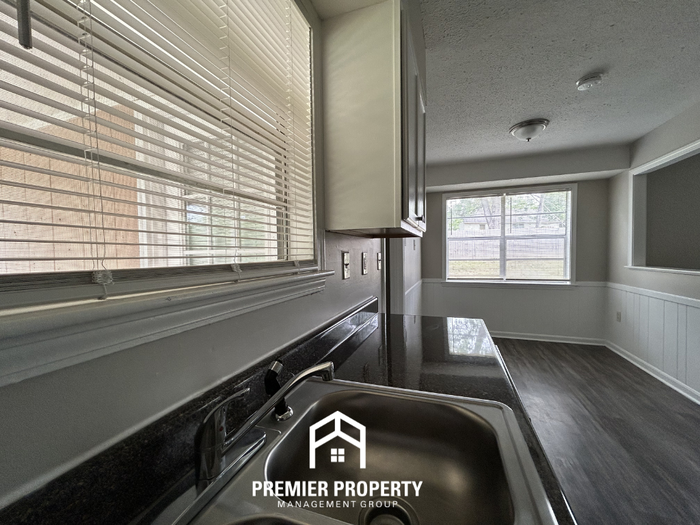 970 Millcreek Pl - Photo 7 of 19