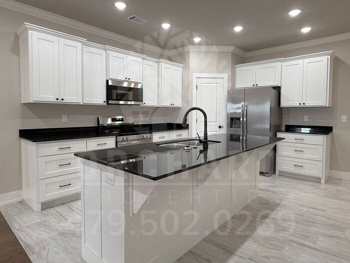 1805 E Brookview Dr - Photo 3 of 15