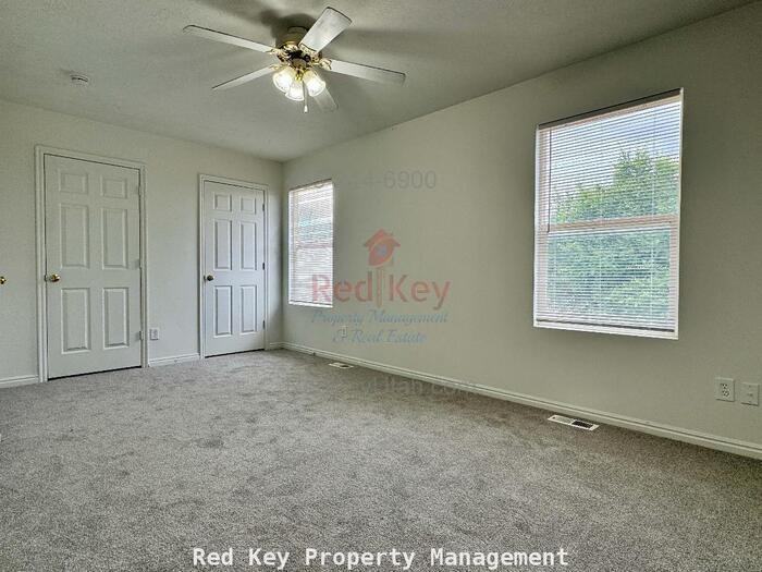 697 N 410 W - Photo 7 of 17