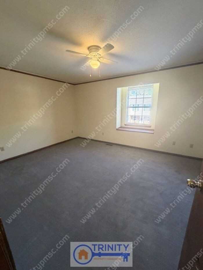 415 Nelson Dr #C - Photo 4 of 13