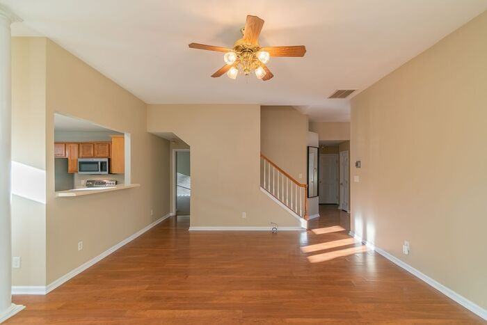 11824 Guildhall Ln - Photo 5 of 24
