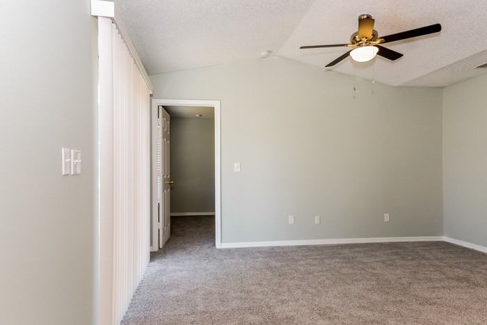 289 W Jayce Way - Photo 3 of 10