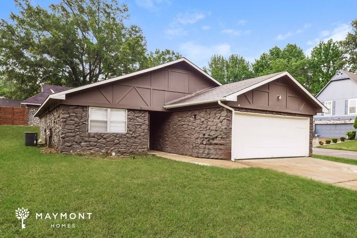 4253 Balboa Cir - Photo 2 of 3