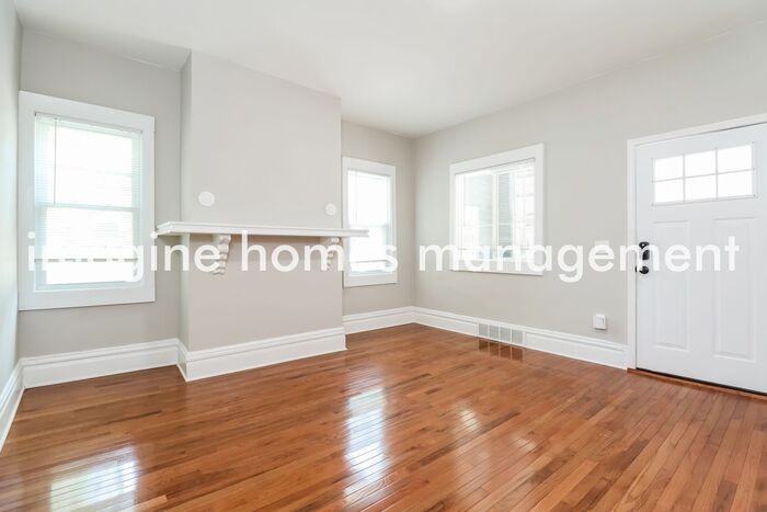 211 57th St #1 - Photo 4 of 15