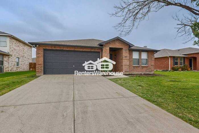 1617 Fieldstone Dr - Photo 4 of 43
