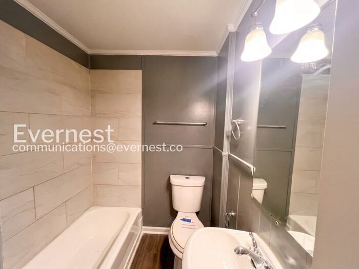 5801 W 59th St - Photo 5 of 16