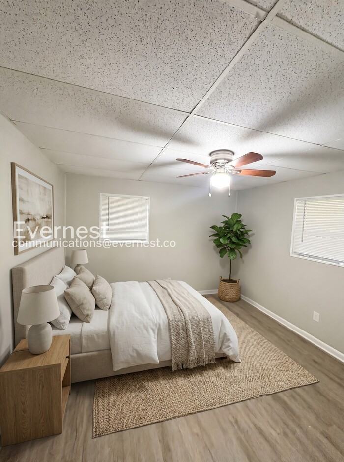 313 Bruce St - Photo 4 of 22