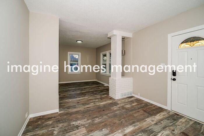 1608 Roselawn Rd - Photo 6 of 18