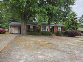 5215 Redwood Dr - Photo 1 of 1