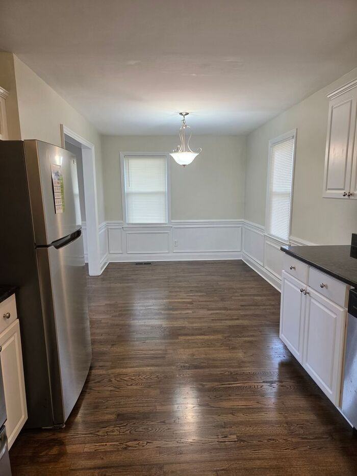 5215 Redwood Dr - Photo 4 of 14