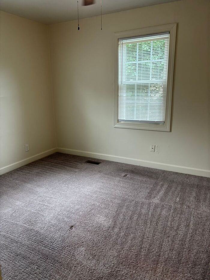 1504 Converse Ave - Photo 4 of 8