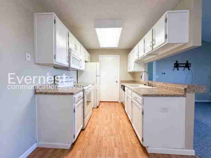 8035 W Eastman Pl #304 - Photo 2 of 23