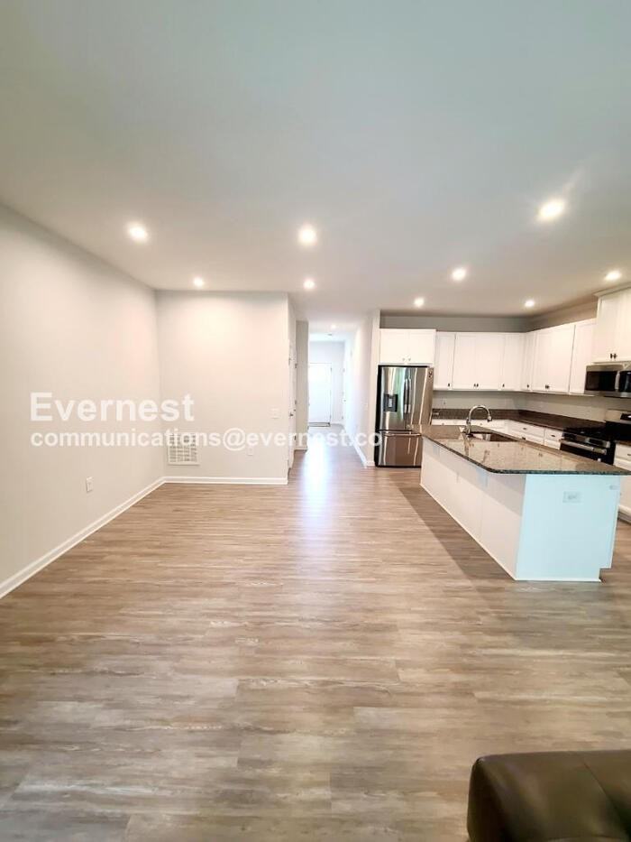 217 Capeside Ct - Photo 2 of 32
