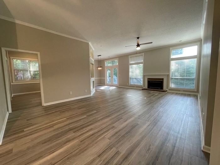 8307 Belstead Brook Ct - Photo 4 of 37
