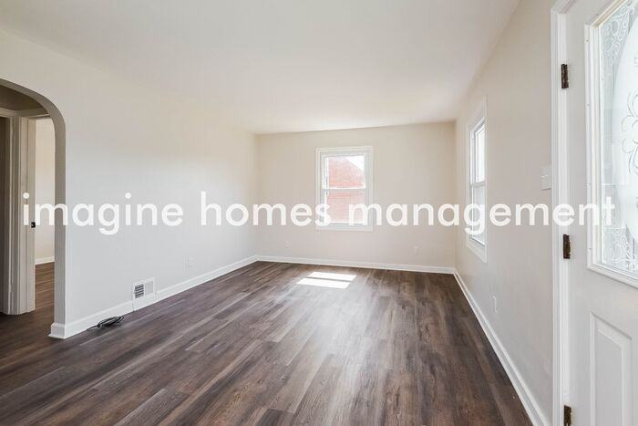 3017 Belleville St - Photo 5 of 18