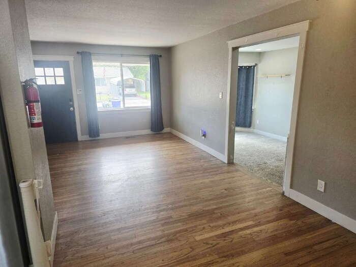 57 Goret Dr - Photo 5 of 16