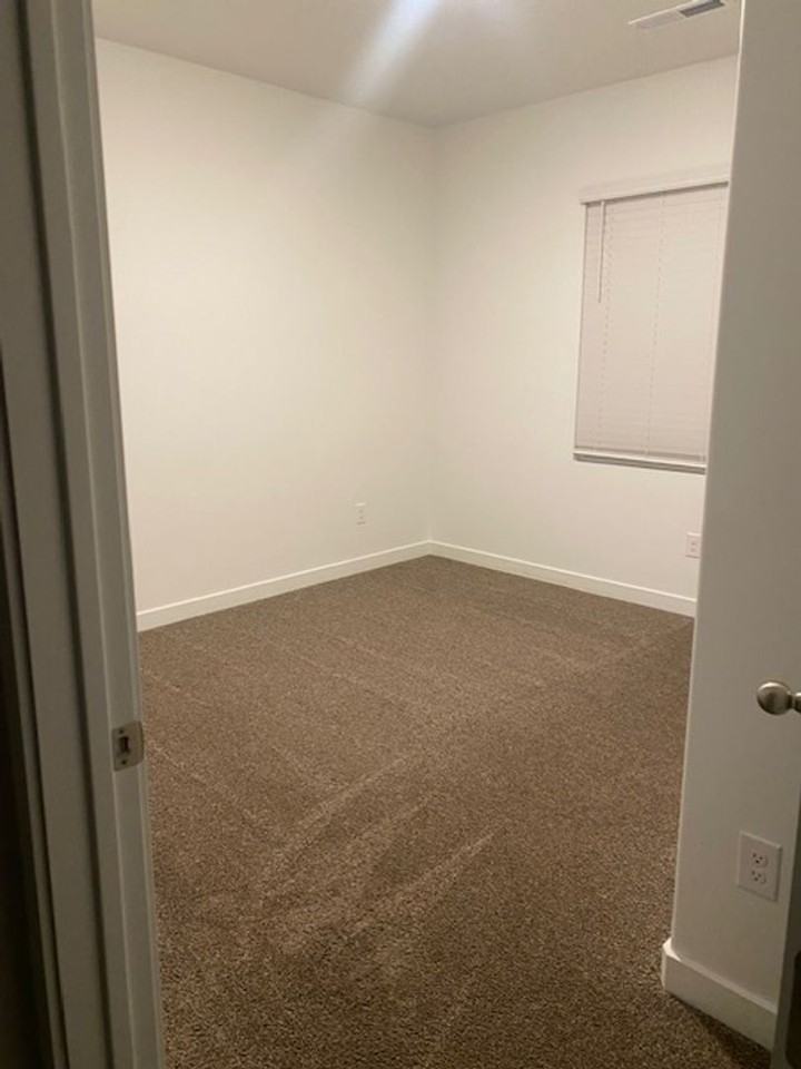 1392 S Gulch Ln - Photo 3 of 12