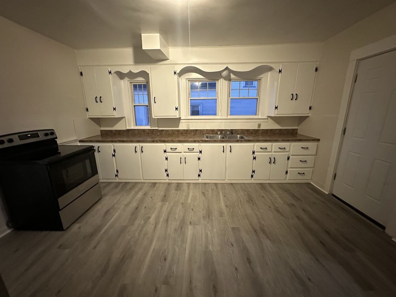 126 Westwood Ave #1FL - Photo 2 of 8