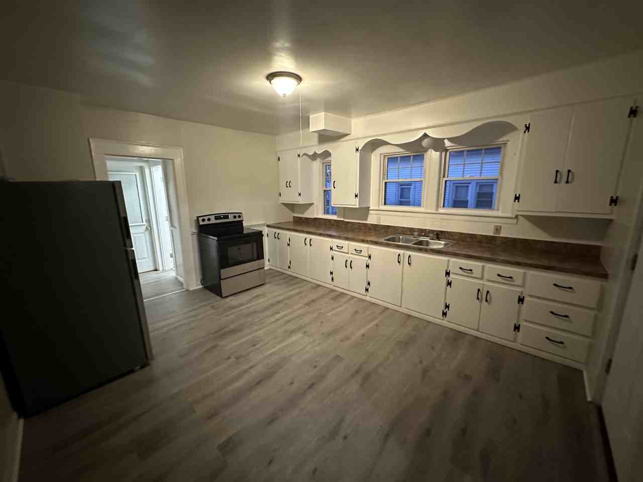 126 Westwood Ave #1FL - Photo 3 of 8