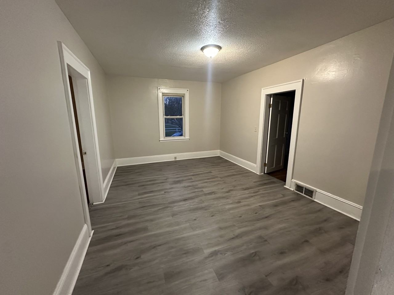 126 Westwood Ave #1FL - Photo 4 of 8