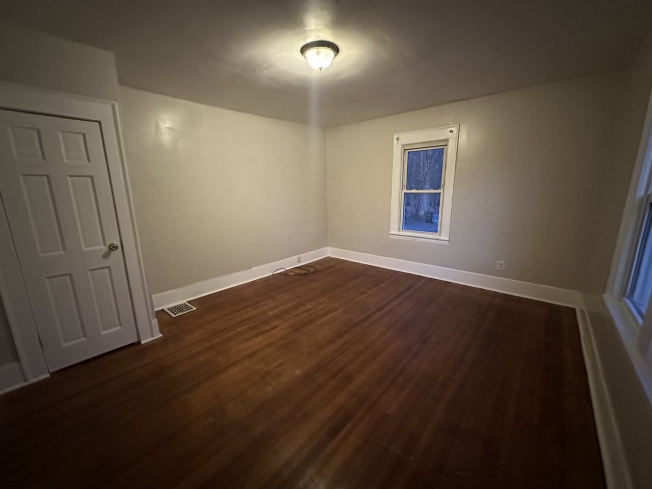 126 Westwood Ave #1FL - Photo 5 of 8