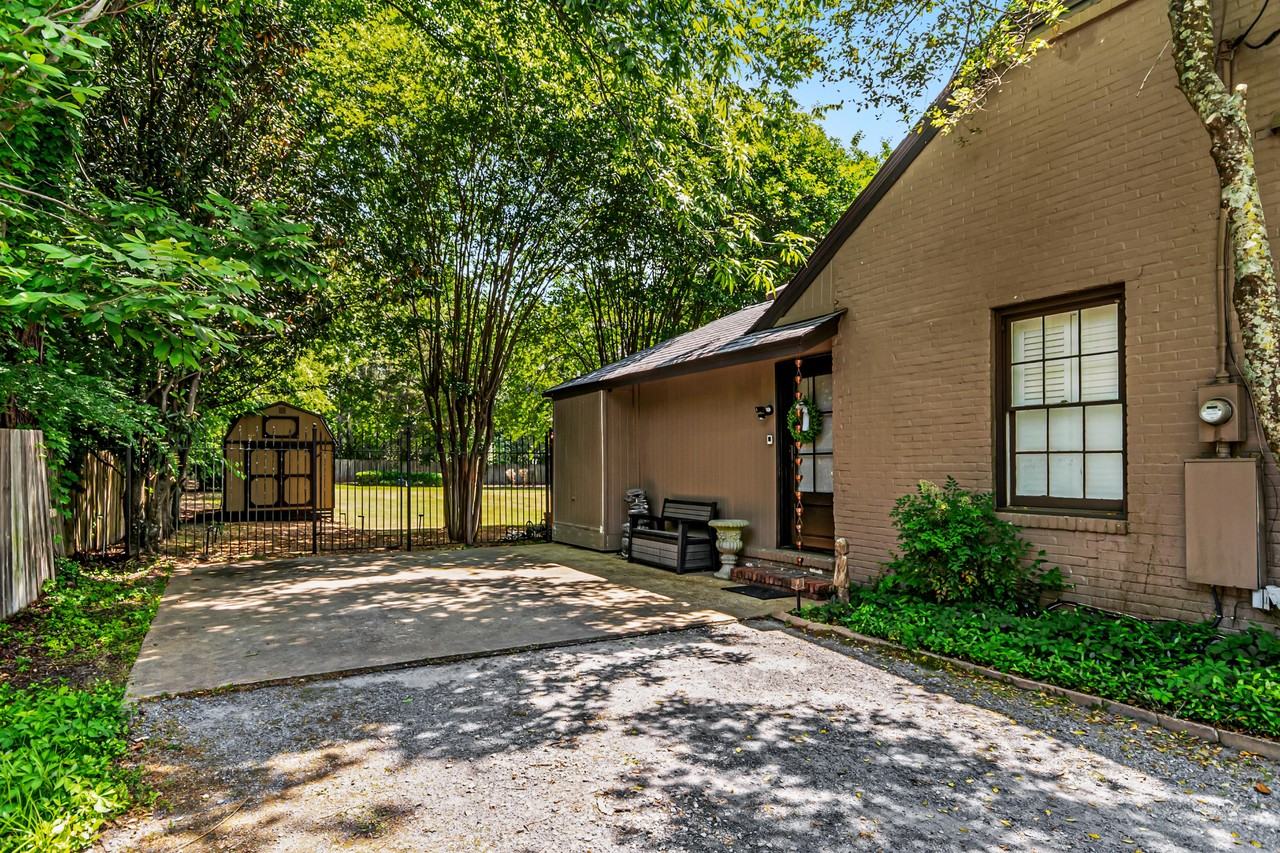 3627 Southview Ave #NA - Photo 2 of 21