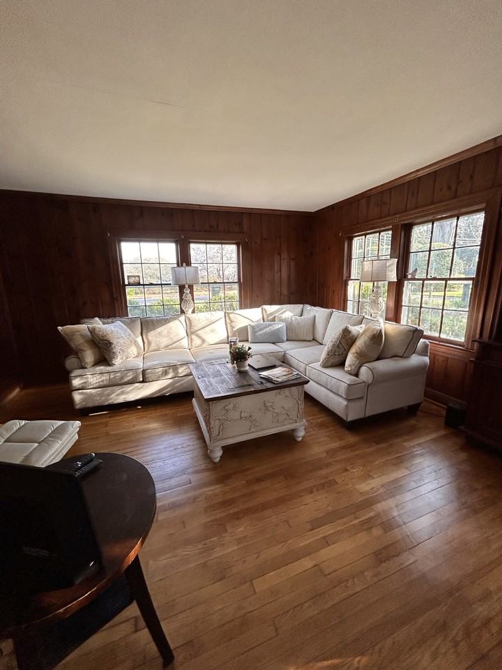 301 Plymouth Dr #1 - Photo 4 of 19