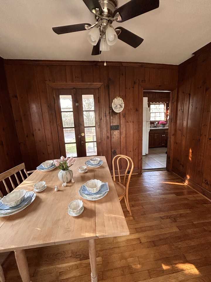 301 Plymouth Dr #1 - Photo 5 of 19