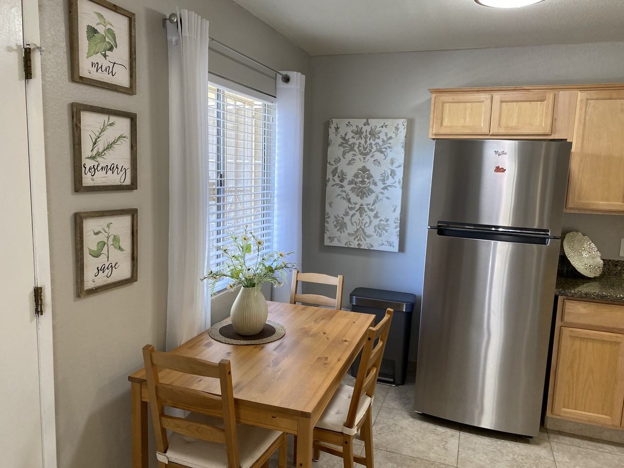 840 S Langley Ave #102 - Photo 2 of 17