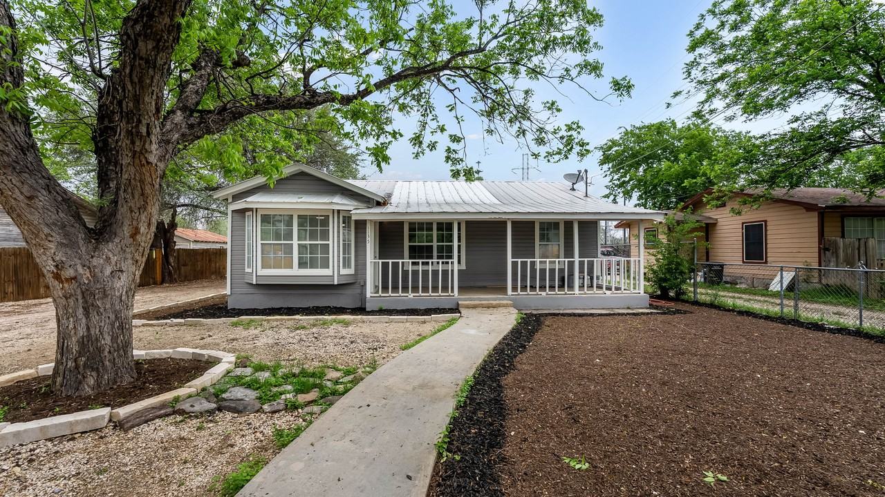 1135 Ceralvo St #NA - Photo 2 of 17
