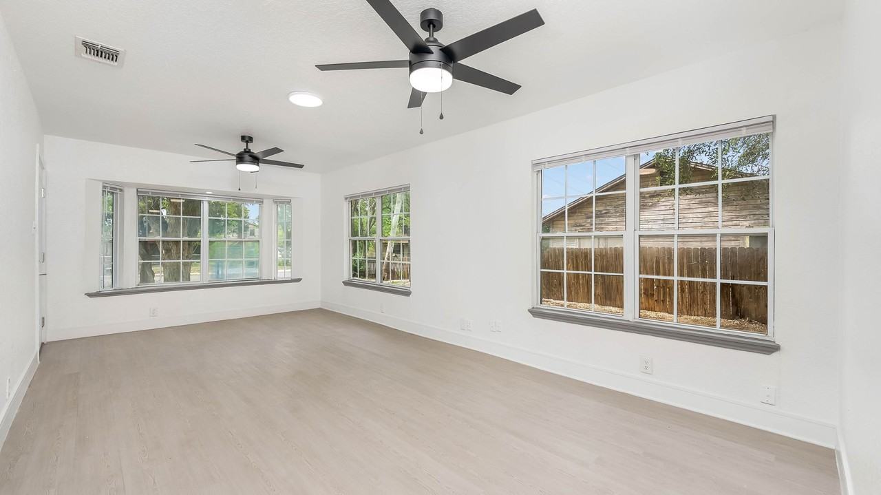 1135 Ceralvo St #NA - Photo 3 of 17