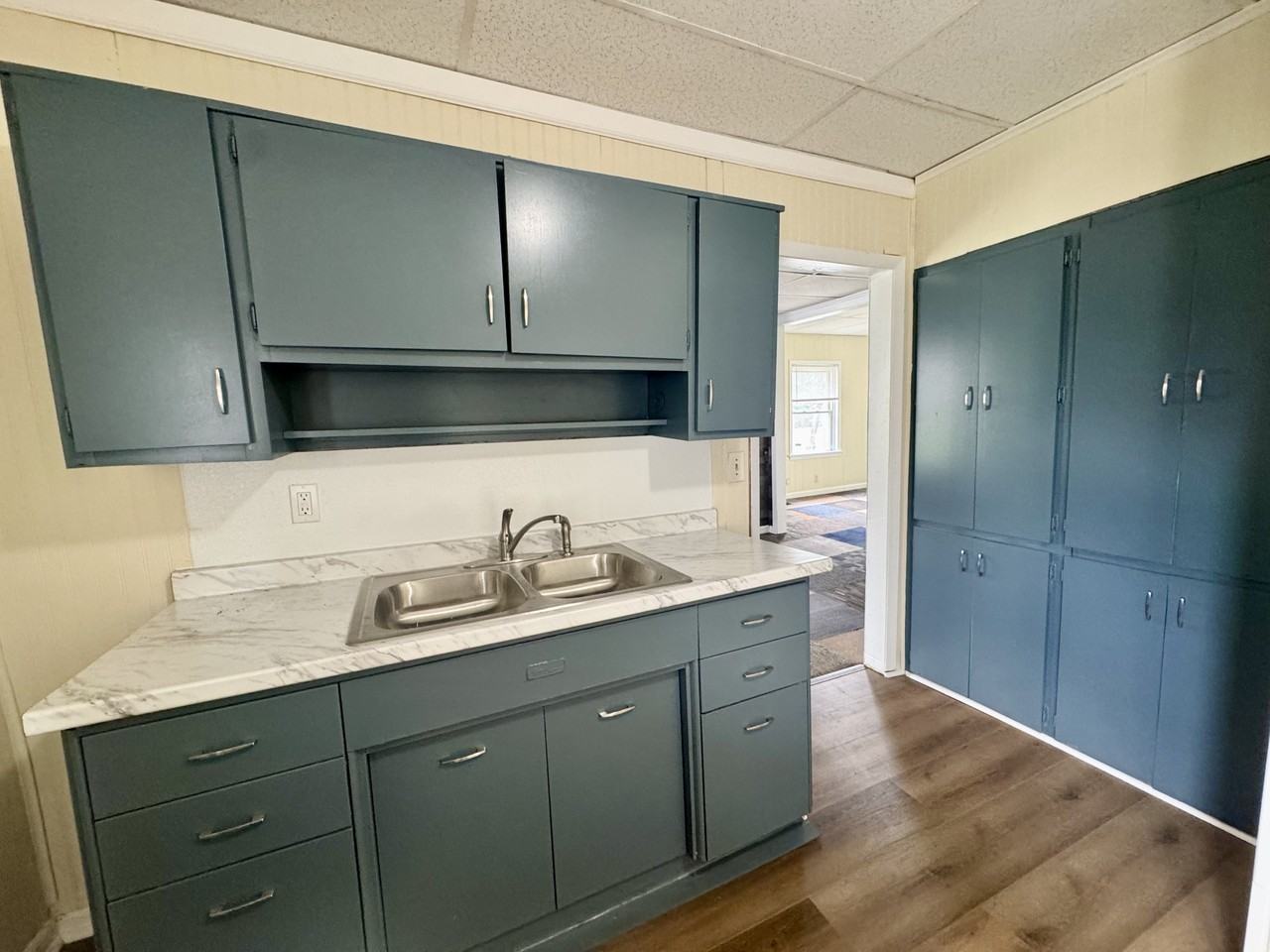 202 Smith Ave Sw #NA - Photo 2 of 12