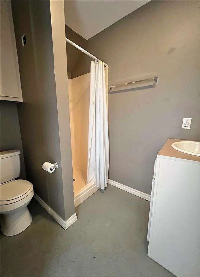 1421 Coffey Dr - Photo 4 of 4
