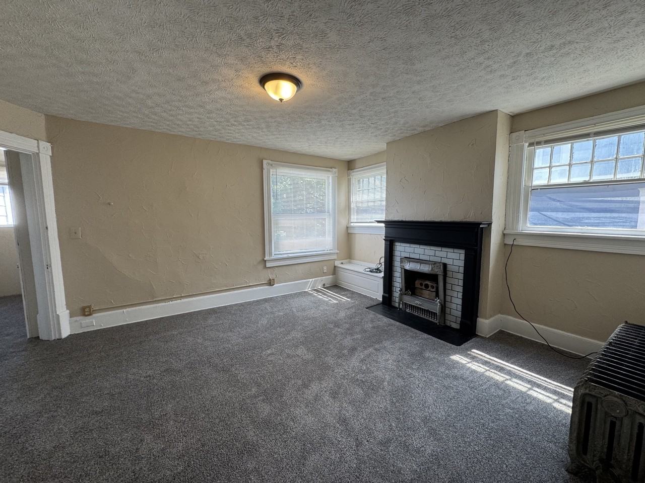 1307 Woodland Ave Nw #2 - Photo 4 of 11