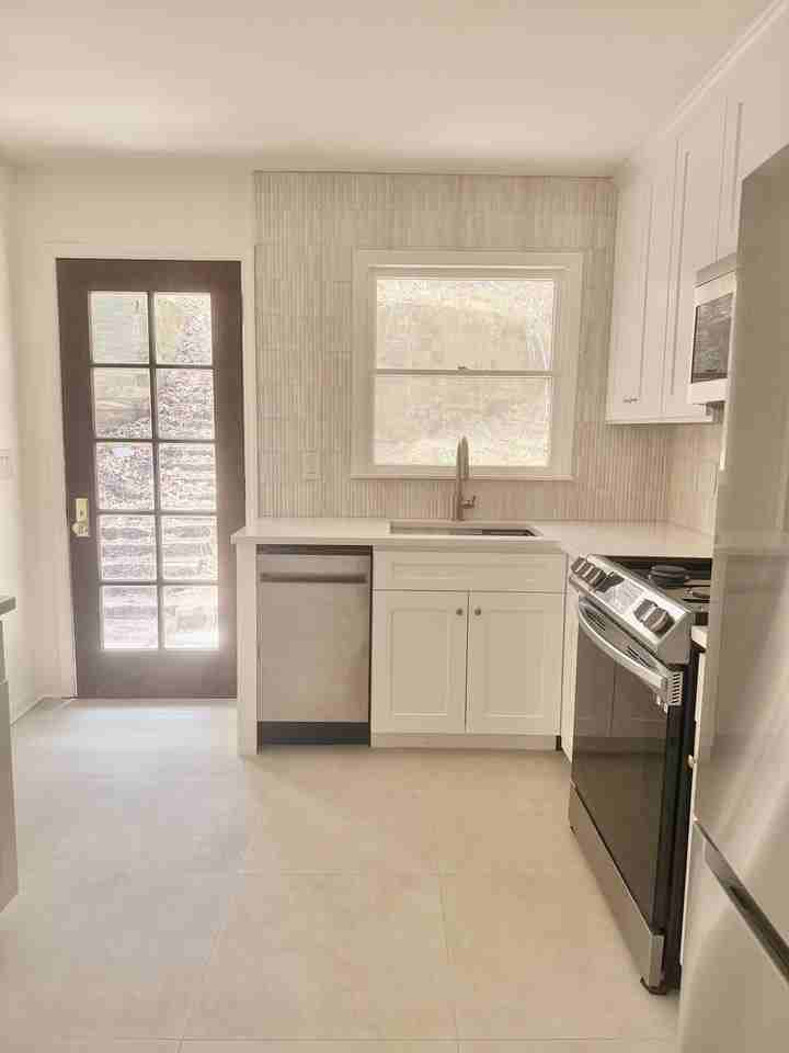 36 W Prospect St #1 - Photo 2 of 12