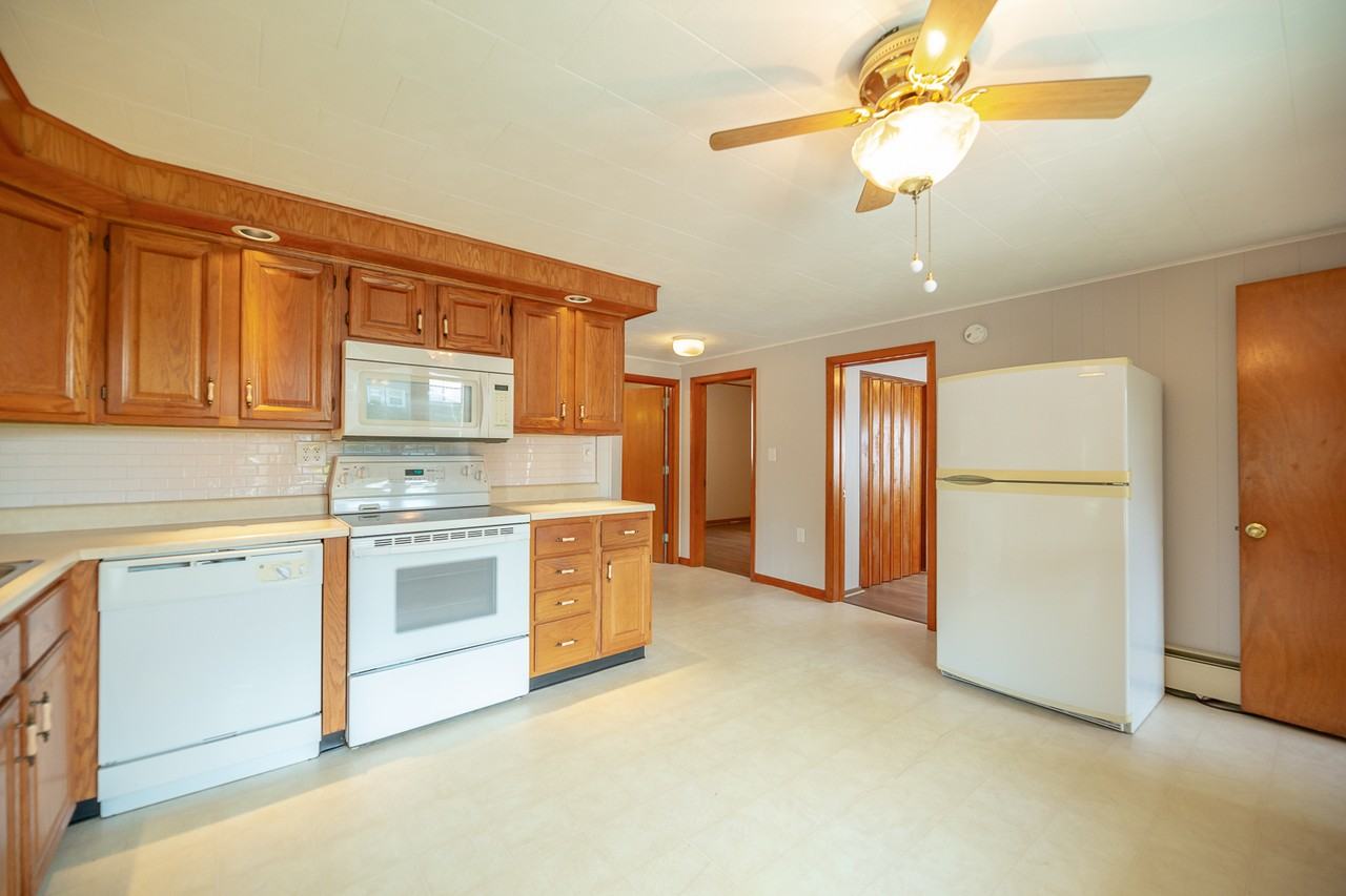 23 Lafayette St #1 - Photo 3 of 13