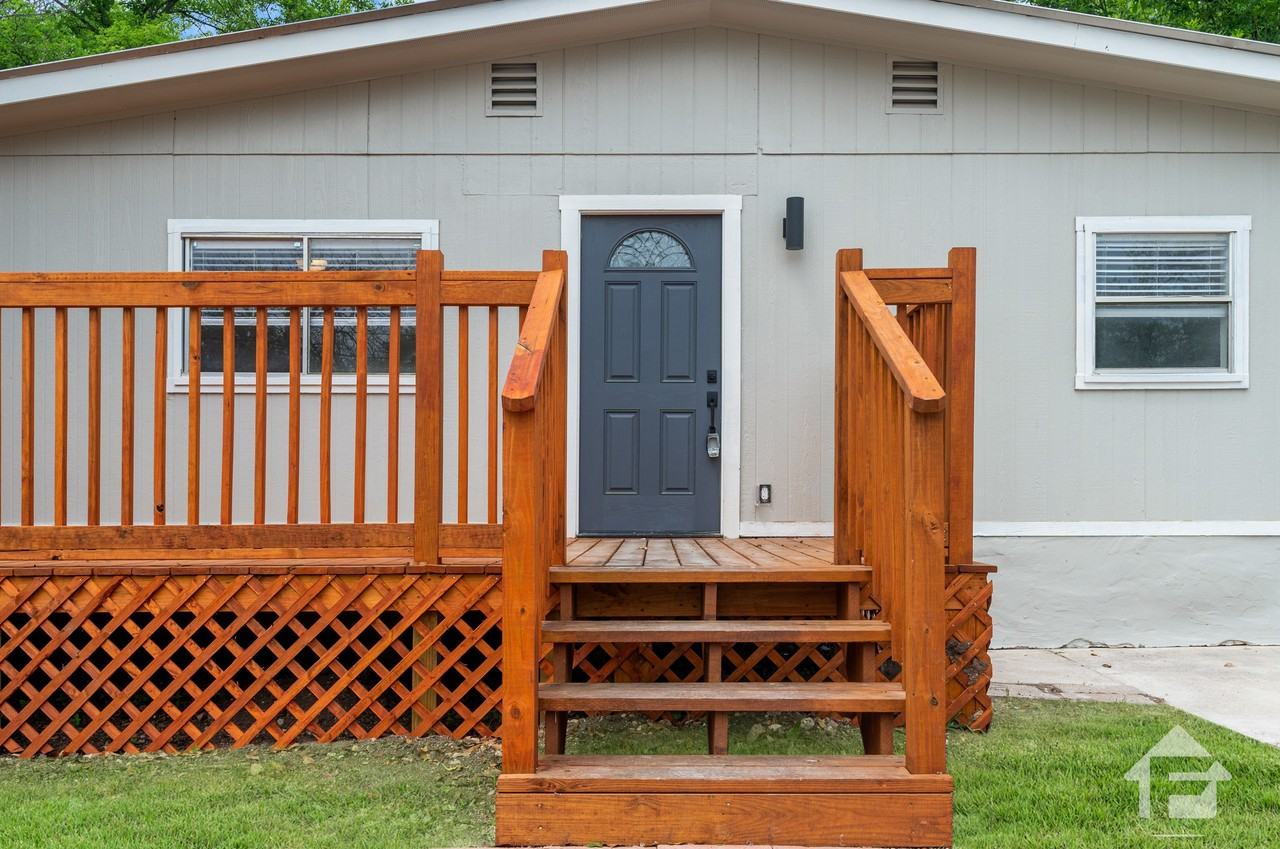 1824 Katy St #NA - Photo 3 of 20