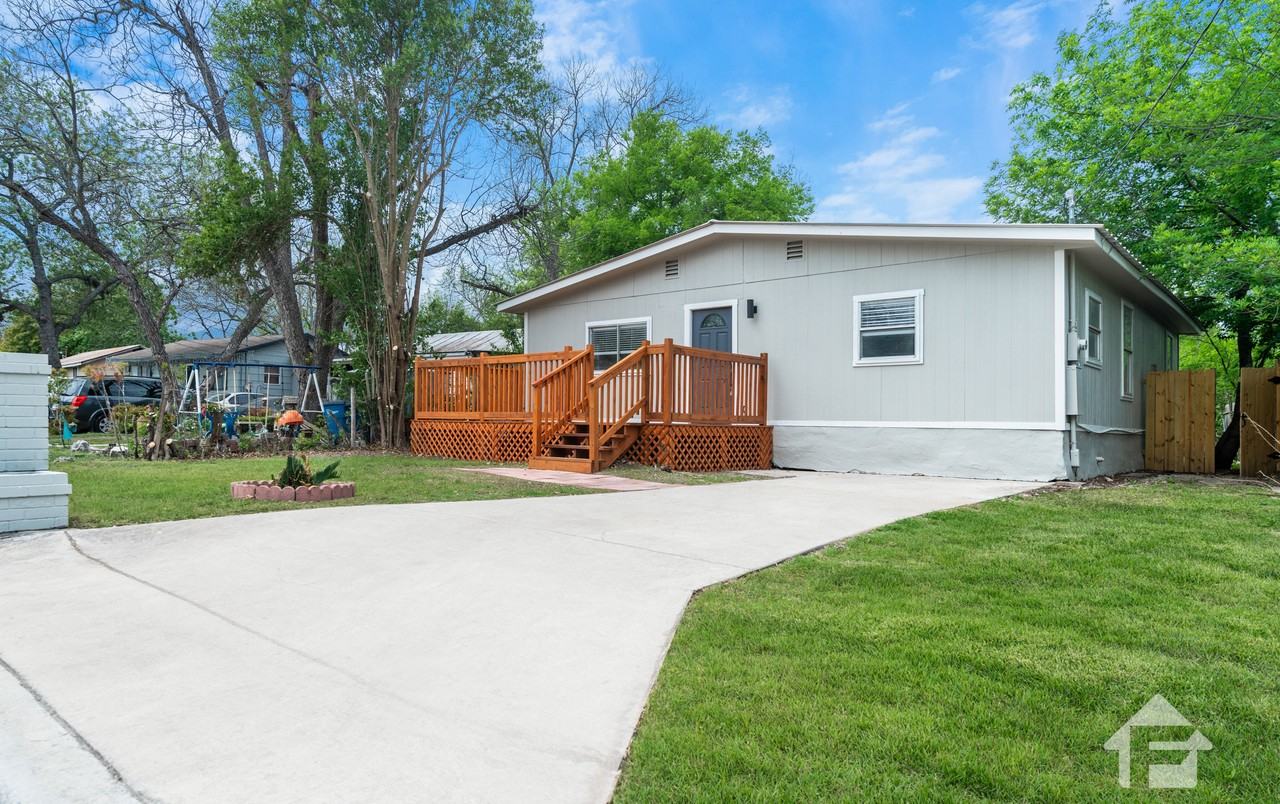 1824 Katy St #NA - Photo 4 of 20